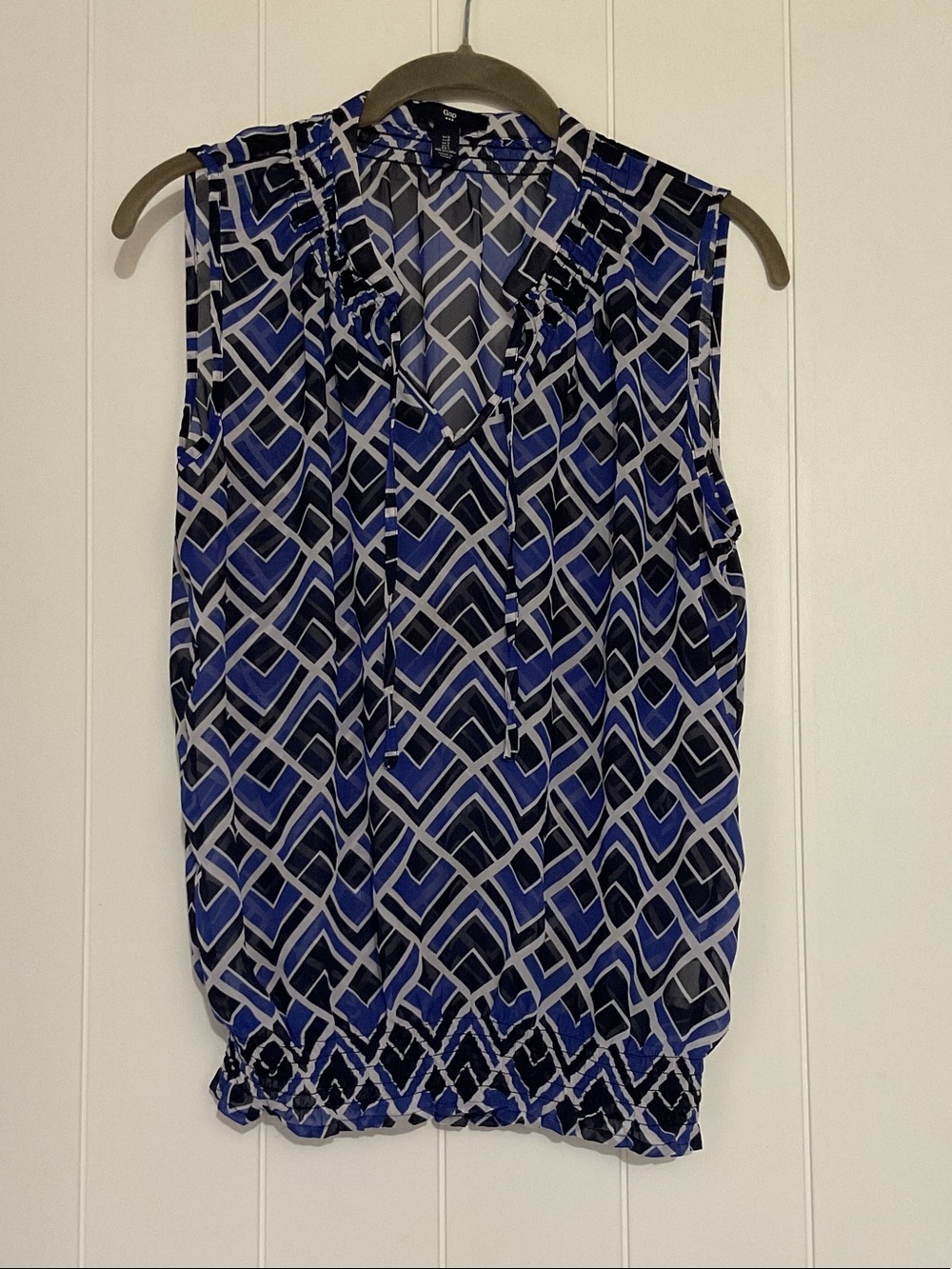 GAP Blue and Black Geometric Sleeveless V-Neck Top